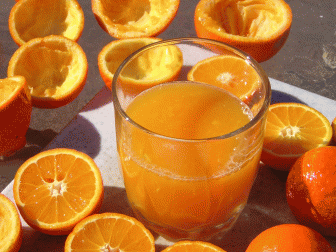 다이어트 뿐만 아니라 건강에도 좋은 오렌지 주스