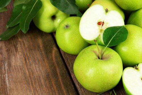 건강을 위해서 매일 사과를 1개씩 먹자