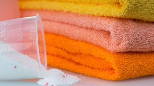 수건을 부드럽게 만드는 5가지 간단한 비법