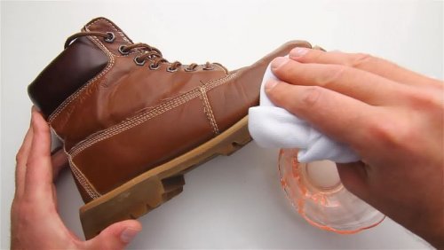 집에서 사과식초를 사용하는 7가지 방법 신발 세척