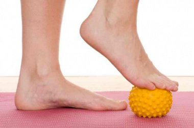 건강한 발을 위해 매일 할 수 있는 8가지