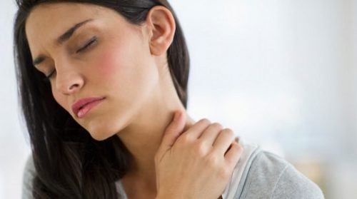 목 통증을 위한 간단한 운동 9가지