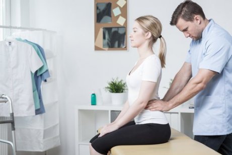 허리 통증 완화를 위한 4가지 권장 사항