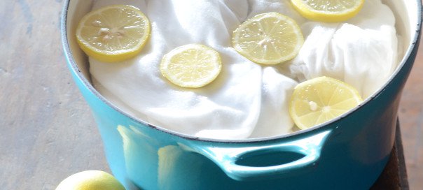 얼룩 제거에 레몬을 활용하는 방법