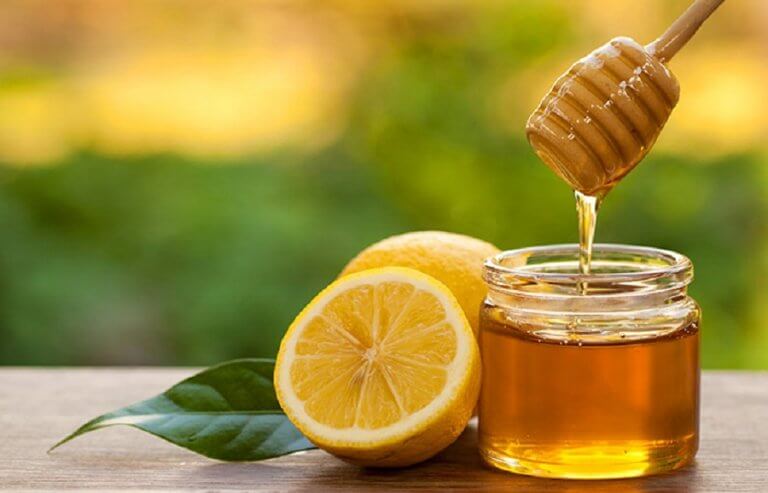 인후염에 좋은 레몬과 꿀