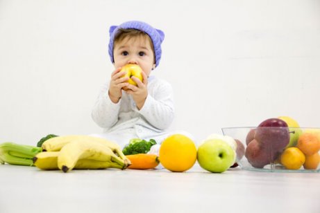 아기가 먹기에 안전한 과일은 무엇일까?