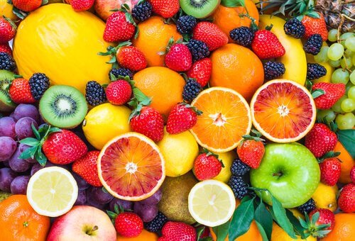 체중 감량을 가속하는 데 도움을 주는 과일