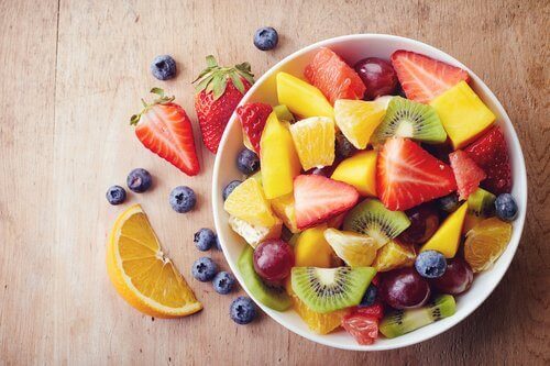 과일 우리가 먹을 수 있는 최고로 건강한 아침 식사