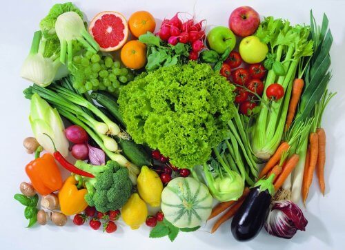 암 발생률을 낮추는 데 도움이 되는 과일과 채소 7선