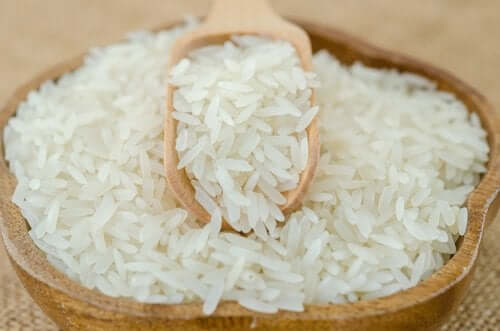 좋은 피부를 위한 쌀로 만든 3가지 바디 크림 - 쌀과 딸기씨