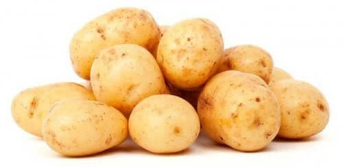 감자 껍질에는 칼슘, 칼륨, 티아민, 비타민C, 철분, 그리고 식이 섬유가 들어있다.