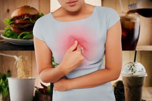 기침할 때 동반되는 가슴 통증의 원인