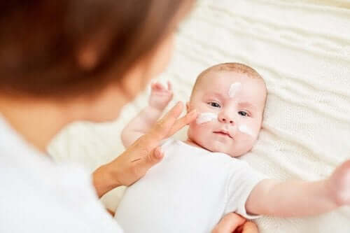 유아 아토피 피부염 기본 관리 방법 