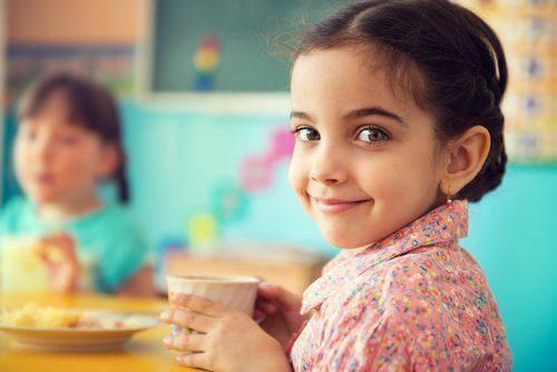 아이들에게 가장 건강한 우유는 무엇일까? 