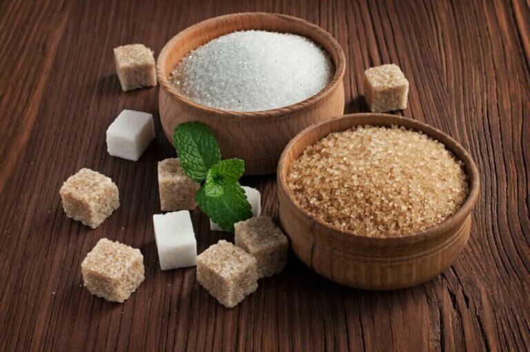 음식에 함유된 설탕의 양과 대체 방법