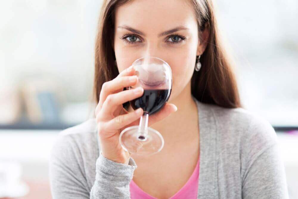 저렴한 와인과 비싼 와인 중 어느 쪽이 더 건강할까?