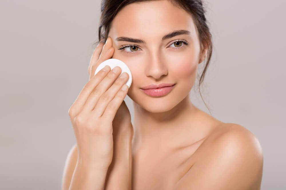7 Makeup Tips For Oily Skin