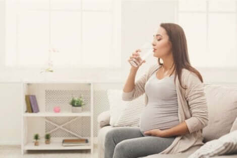 가정 요법으로 임신 중 방광염을 치료하는 방법
