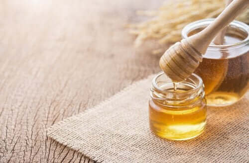 꿀로 호흡기 건강을 챙기는 가정 요법 3가지