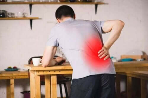 척추 전방 전위증의 가장 일반적인 증상