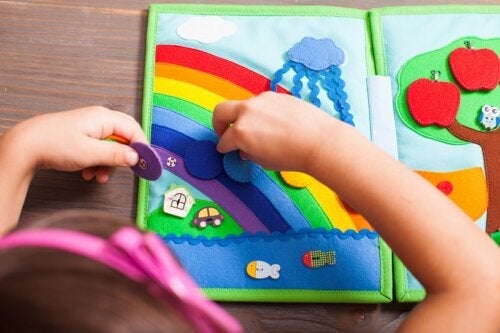 아기를 위한 감각 자극 책의 특징과 이점