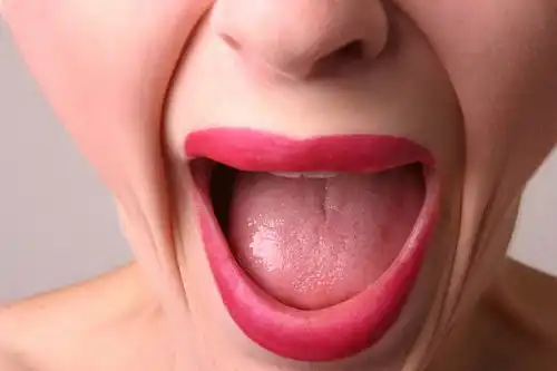 혀를 보면 건강과 감정 상태를 알 수 있다