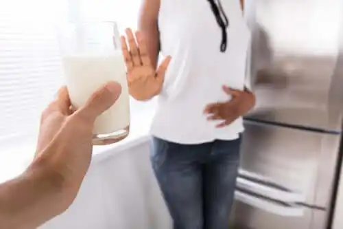 우유 알레르기와 유당 불내증의 차이점